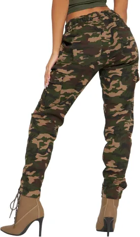 BWN Women's Camo Cargo Jogger Pants  Slim Fit Army High Waisted Joggers Fatigue Elastic Waistband Tapered Camouflage Trouser