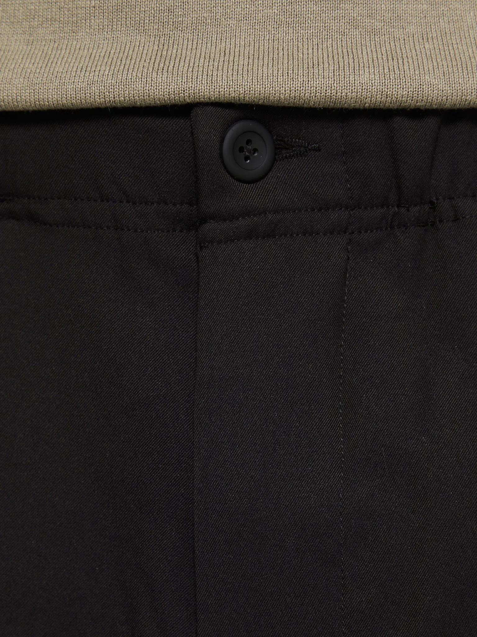 Ezra Solotex Shorts in Black